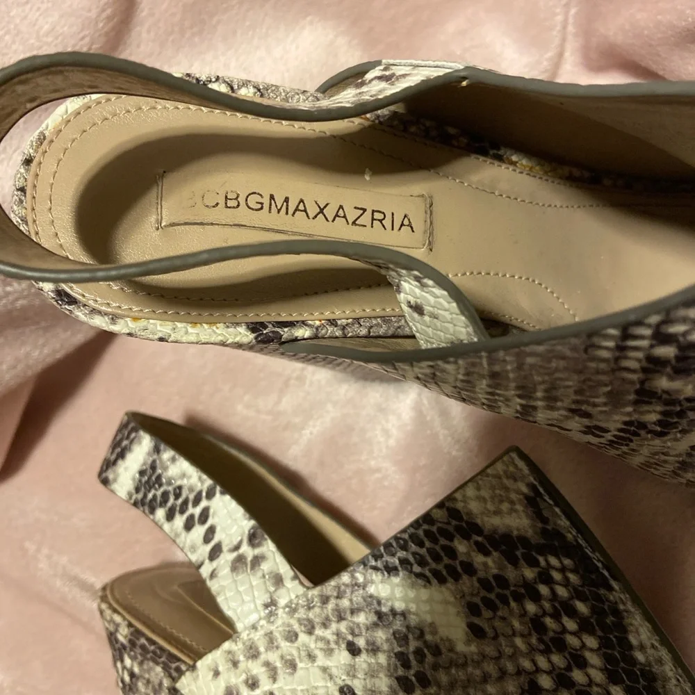 BCBGMAXAZRIA Snakeskin Slingback Platform Heels – Size 8.5 - Picture 2 of 4